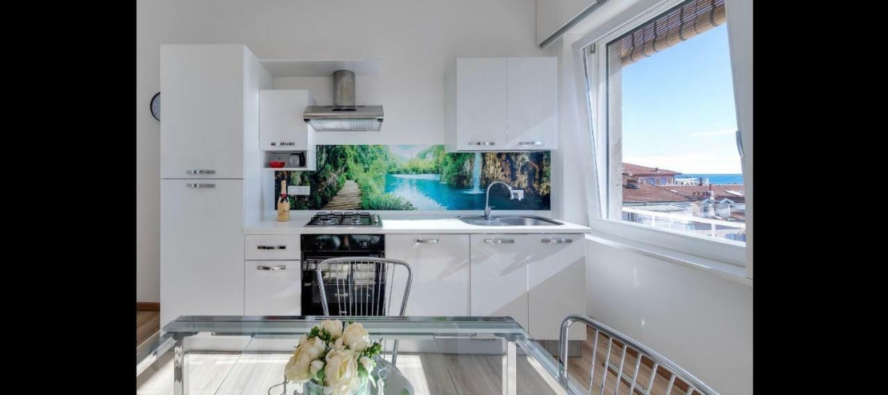 Appartamento Via Volta San Remo Kültér fotó